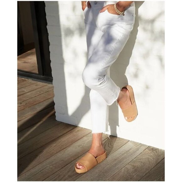 NEW w/Box Beek Pelican Leather Platform Sandals Honey Size 9 - Picture 5 of 9